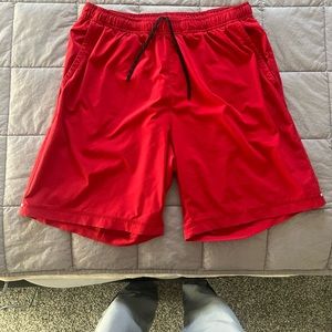 RED COLUMBIA SHORTS